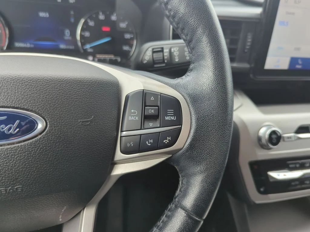 Used 2022 Silver Ford XLT image 25