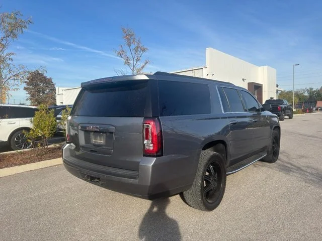 Used 2019 Gray GMC SLT image 3