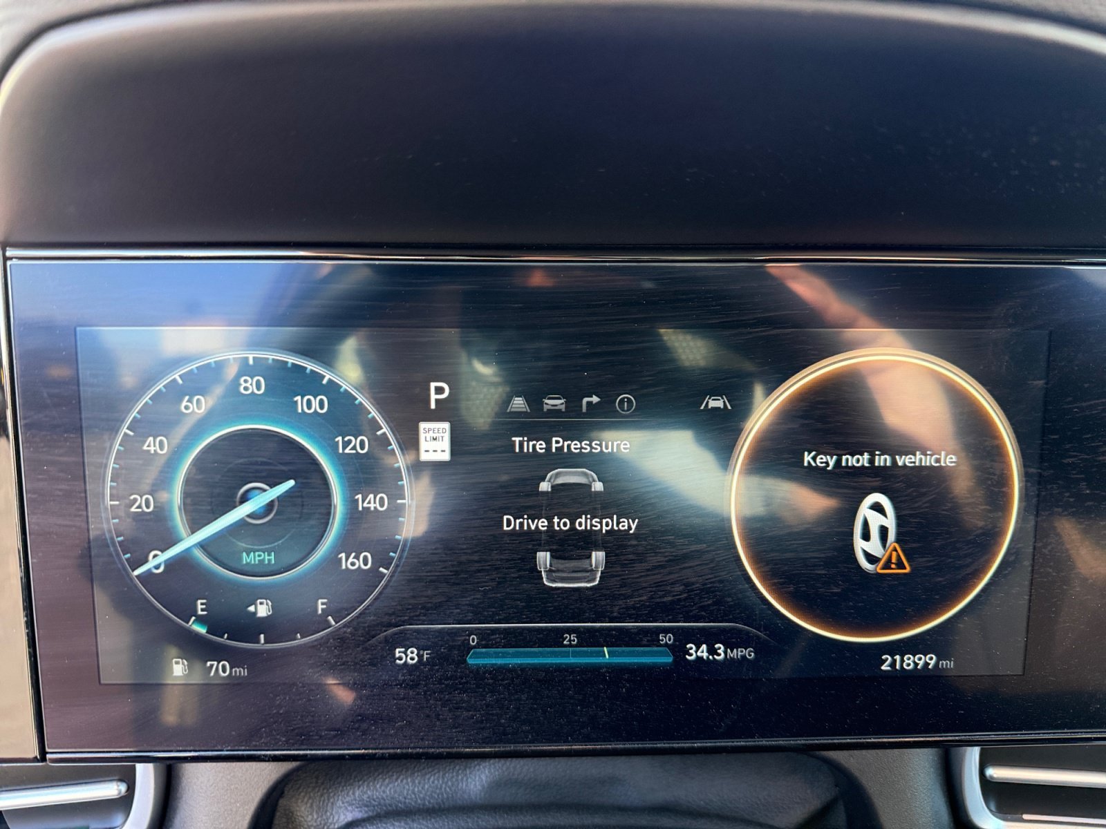 Used 2024 Gray Hyundai SEL image 11