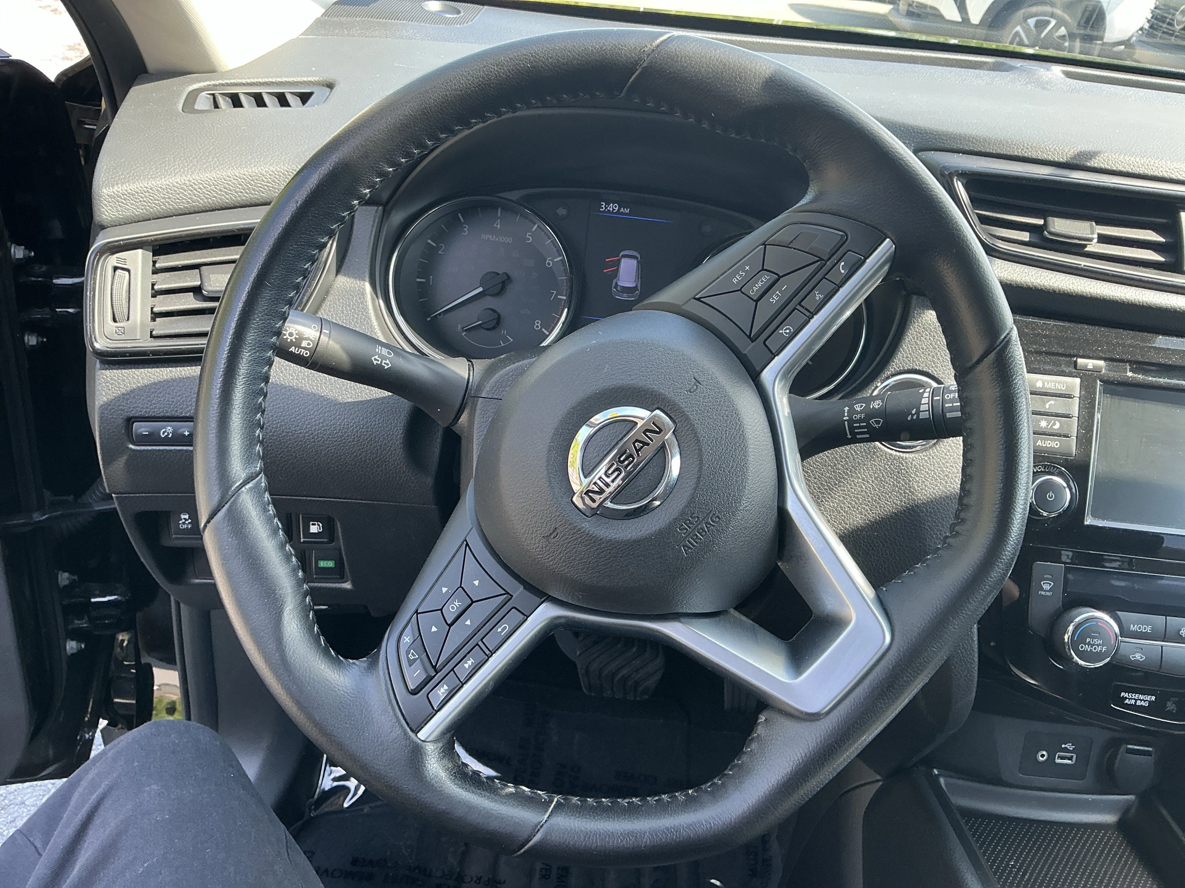 Used 2020 Magnetic Black Pearl Nissan SV image 14