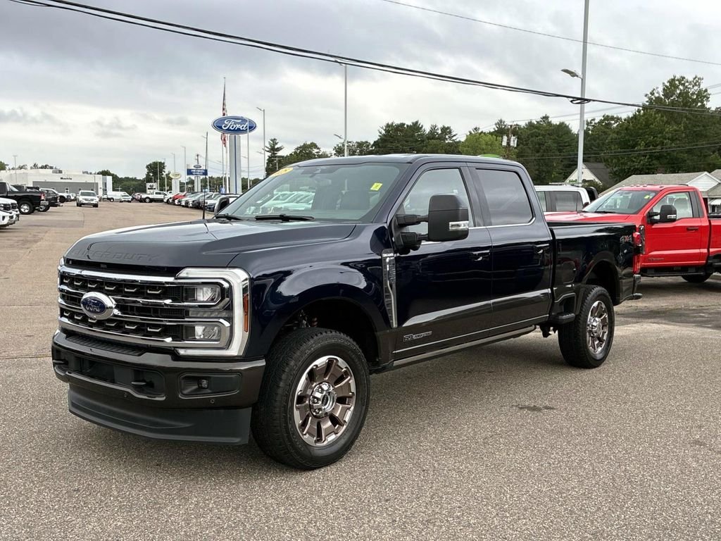 Used 2025 Blue Ford King Ranch image 3