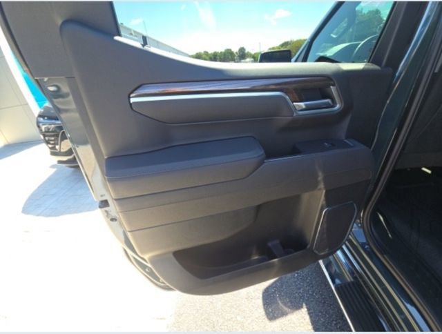 2025 Chevrolet Silverado 1500 LT - Photo 23
