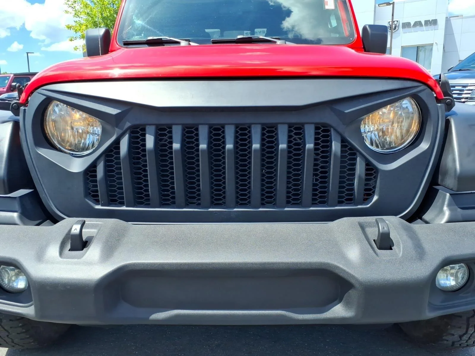 Used 2020 Firecracker Red Jeep Sport S image 14