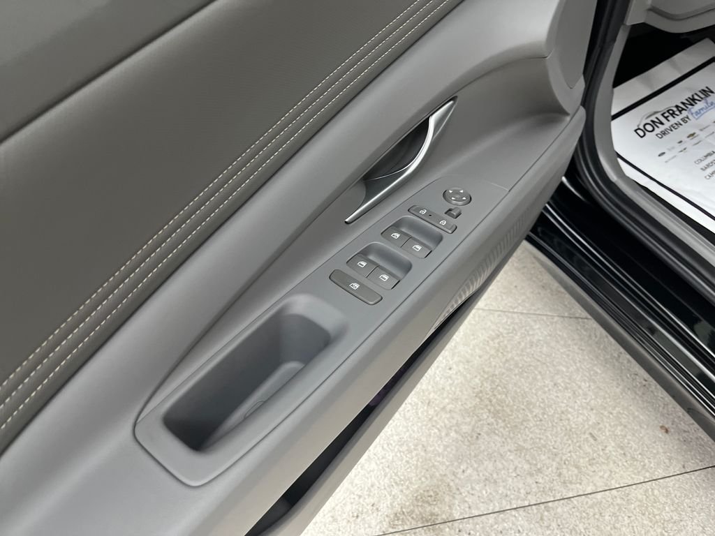 2025 Hyundai Elantra SEL - Photo 10
