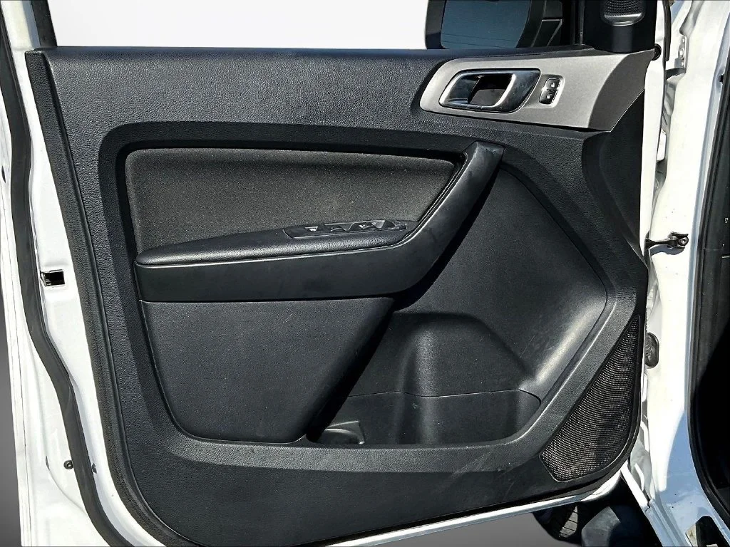 Used 2019 White Ford XLT image 22