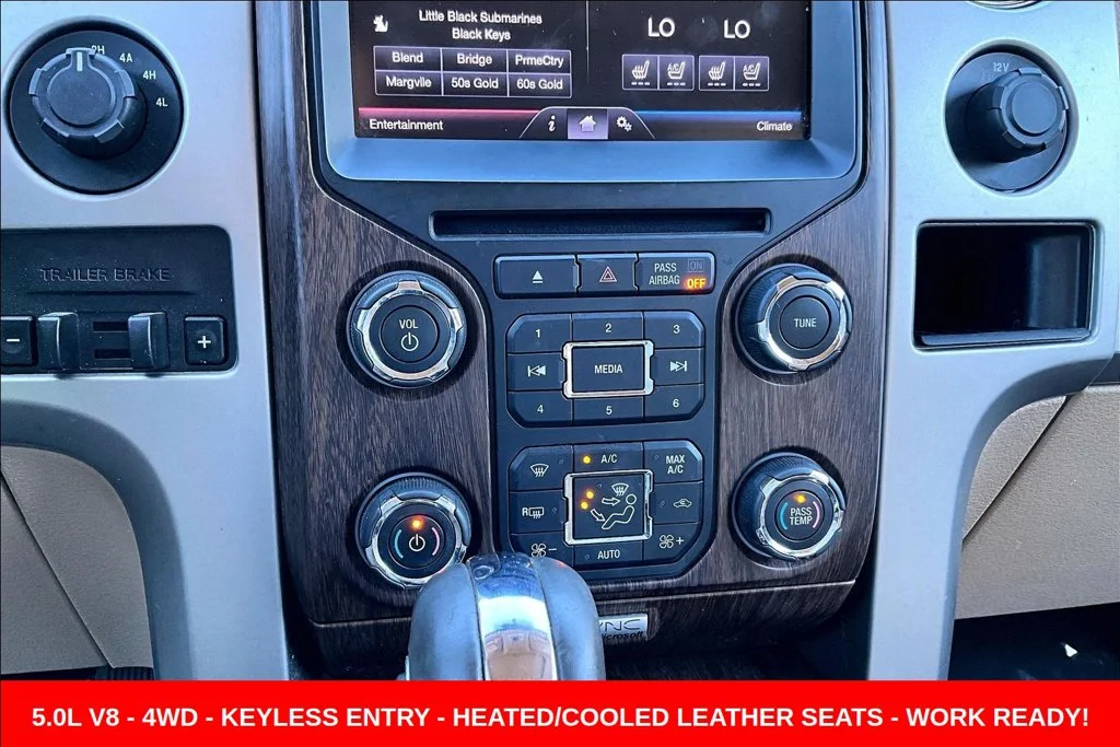Used 2013  Ford Lariat image 18