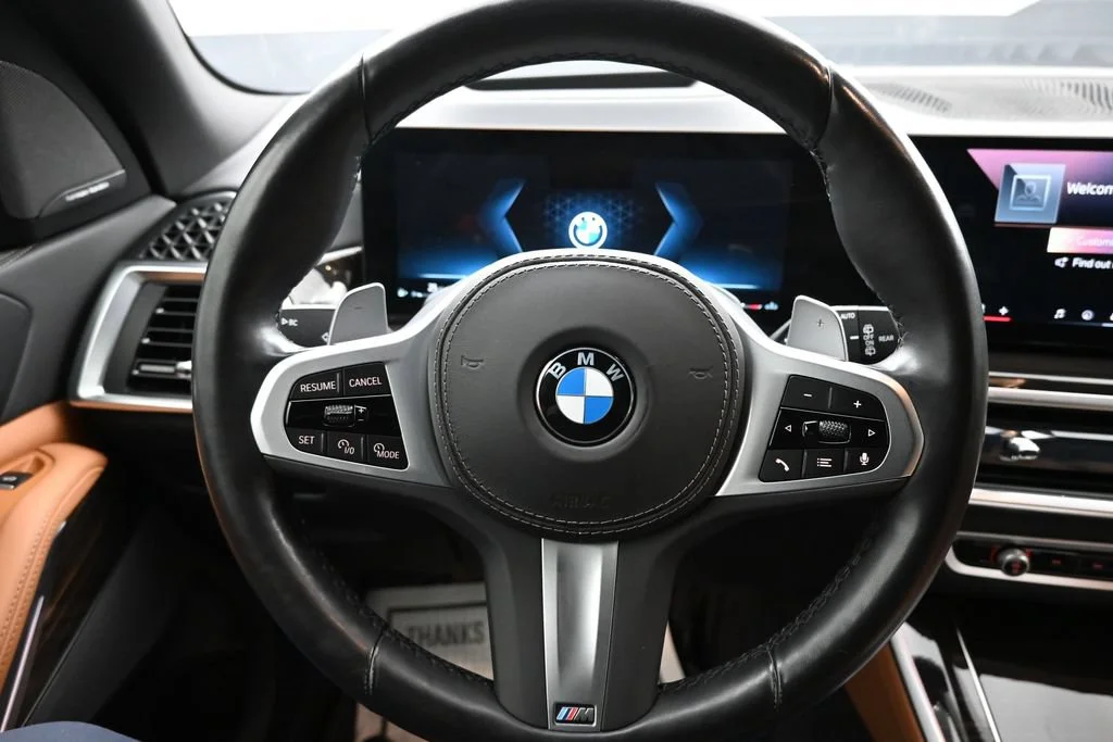 Used 2025 Black BMW xDrive40i image 14