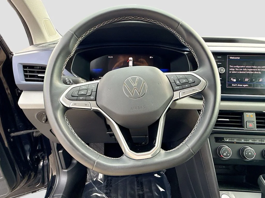 Used 2022 Black Volkswagen 1.5T SE image 38