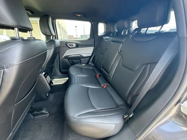 Used 2023 Gray Jeep Limited image 23