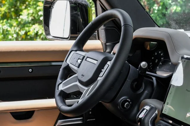 New 2026 Green Land Rover S image 17