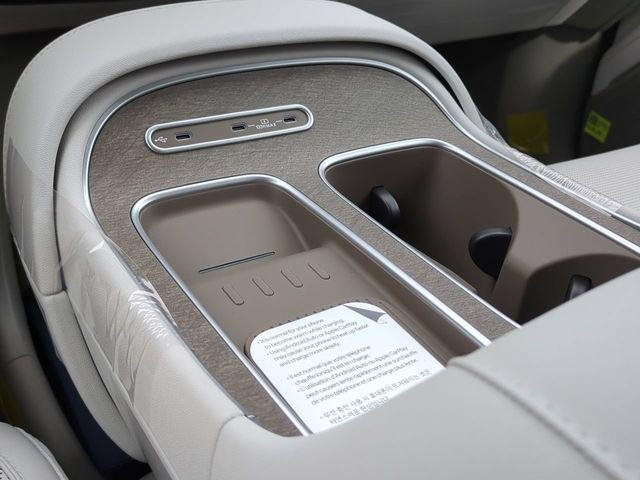 New 2026 Black Hyundai SEL Premium FWD image 22