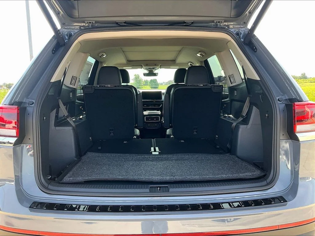 New 2026 Gray Volkswagen SE w/Technology image 18