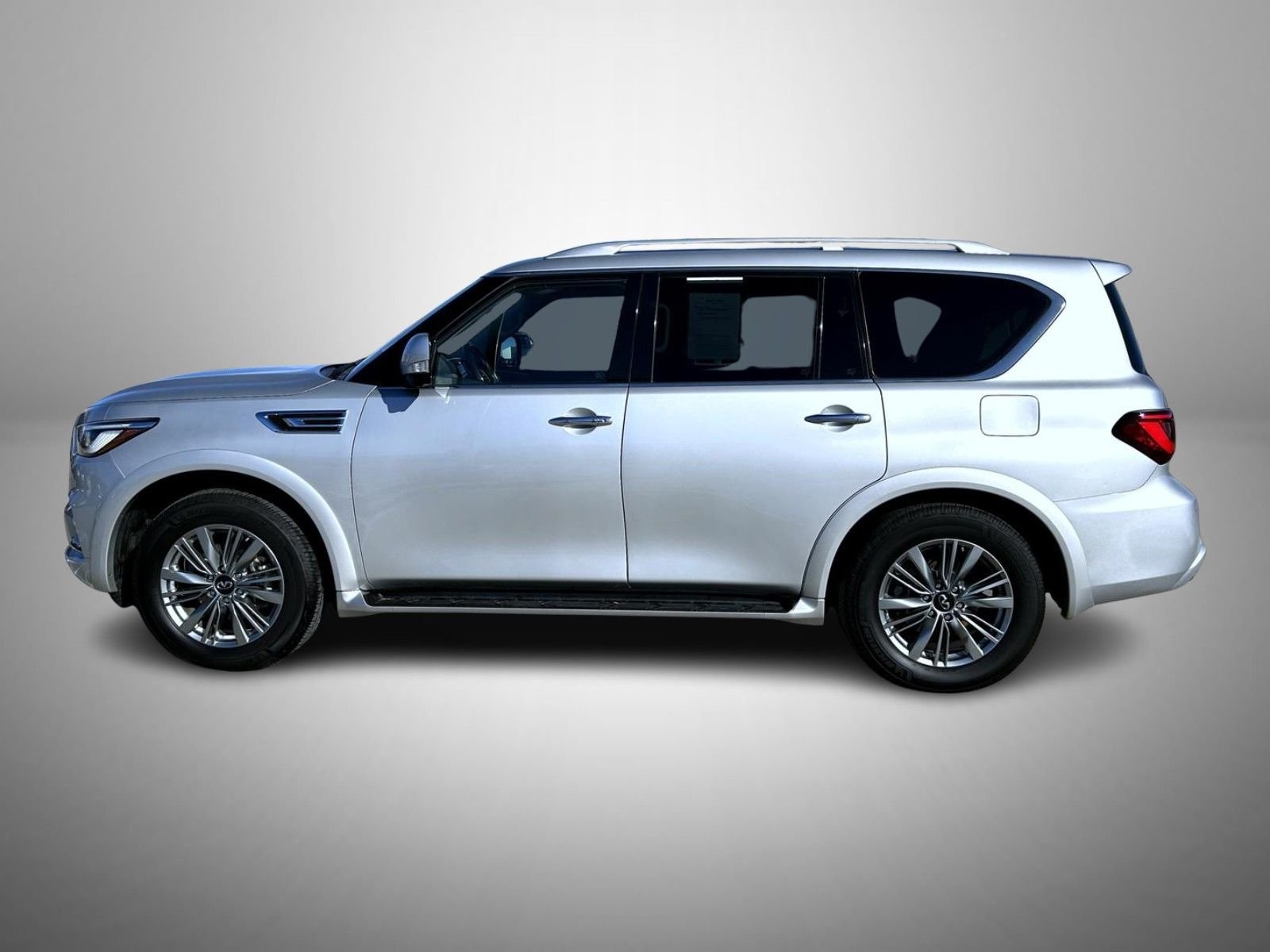 Used 2021 Silver INFINITI LUXE image 8