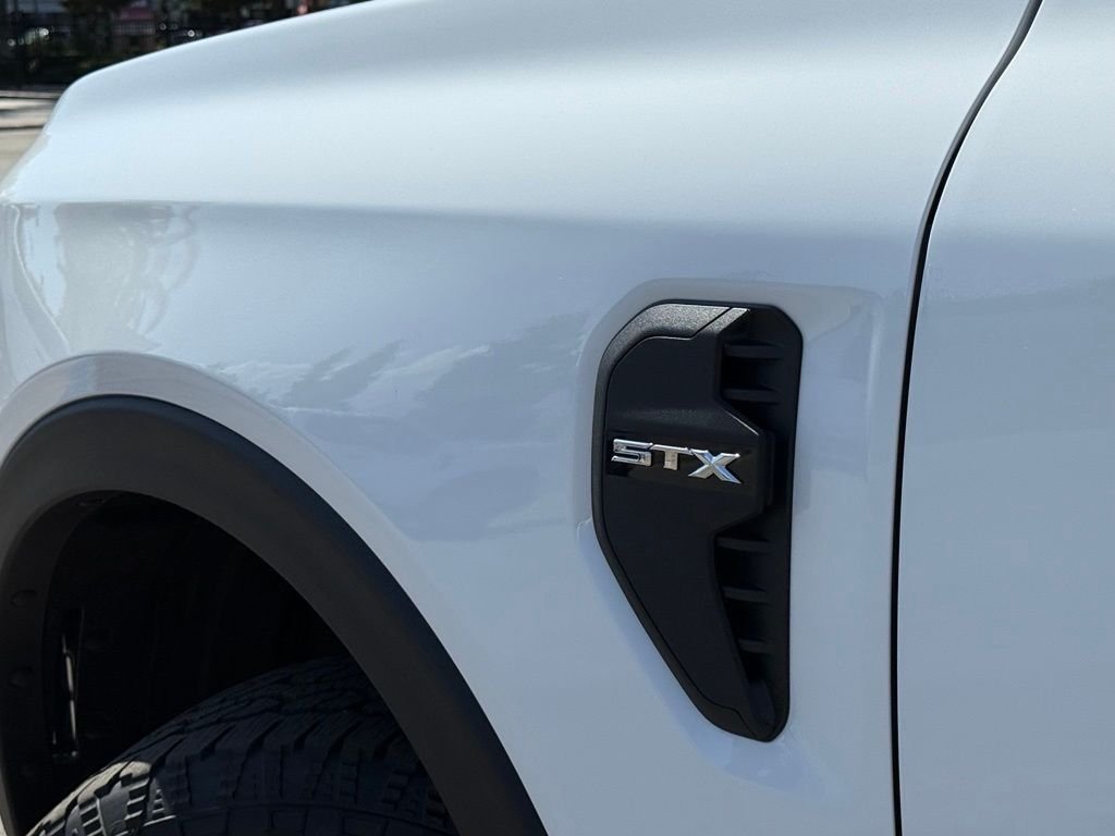 New 2026 Oxford White Ford XL image 16