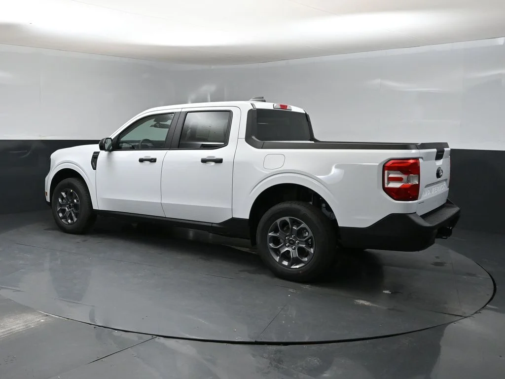 New 2026 White Ford XLT image 4