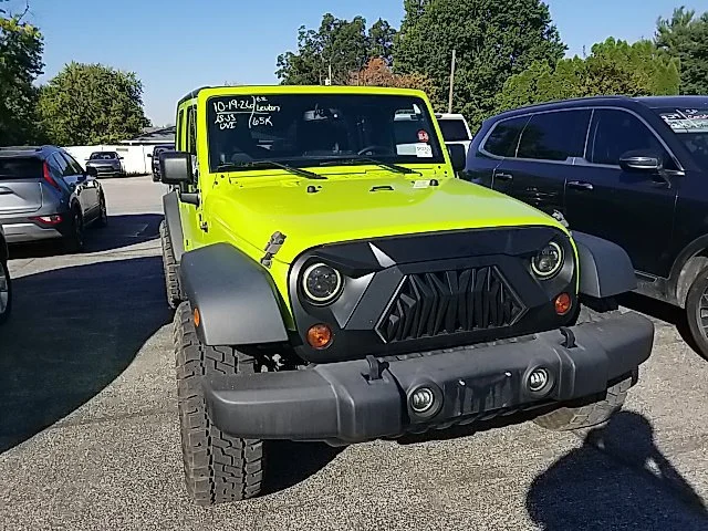 Used 2013 Green Jeep Sport image 7