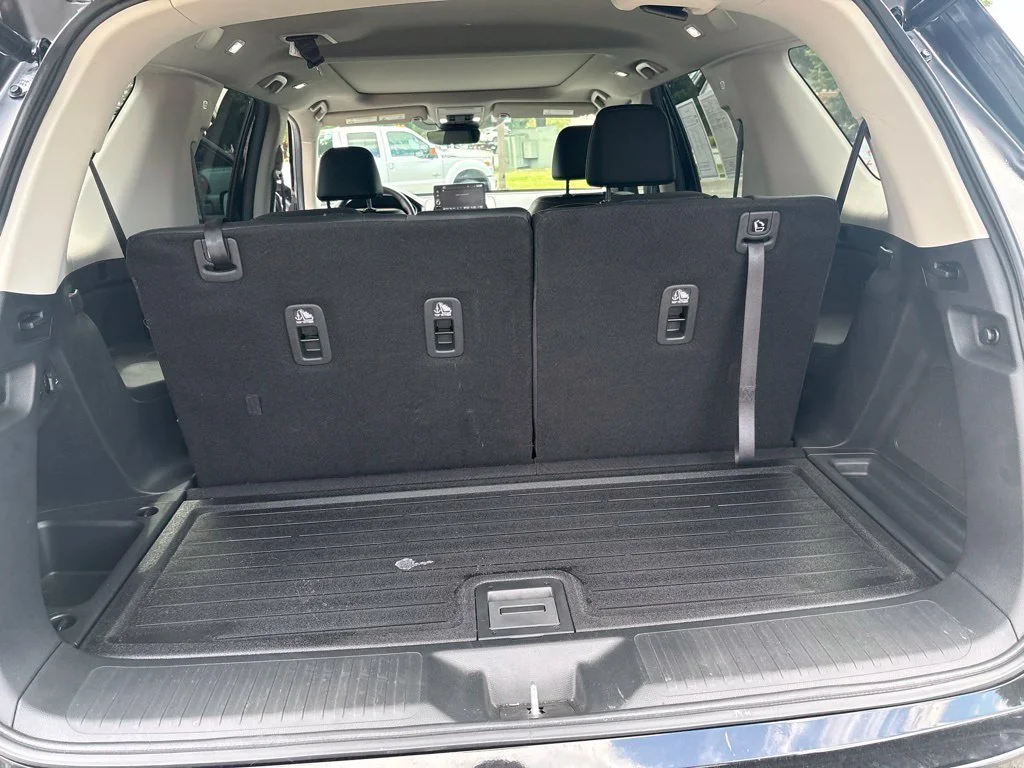 Used 2025 Black Honda Touring image 27