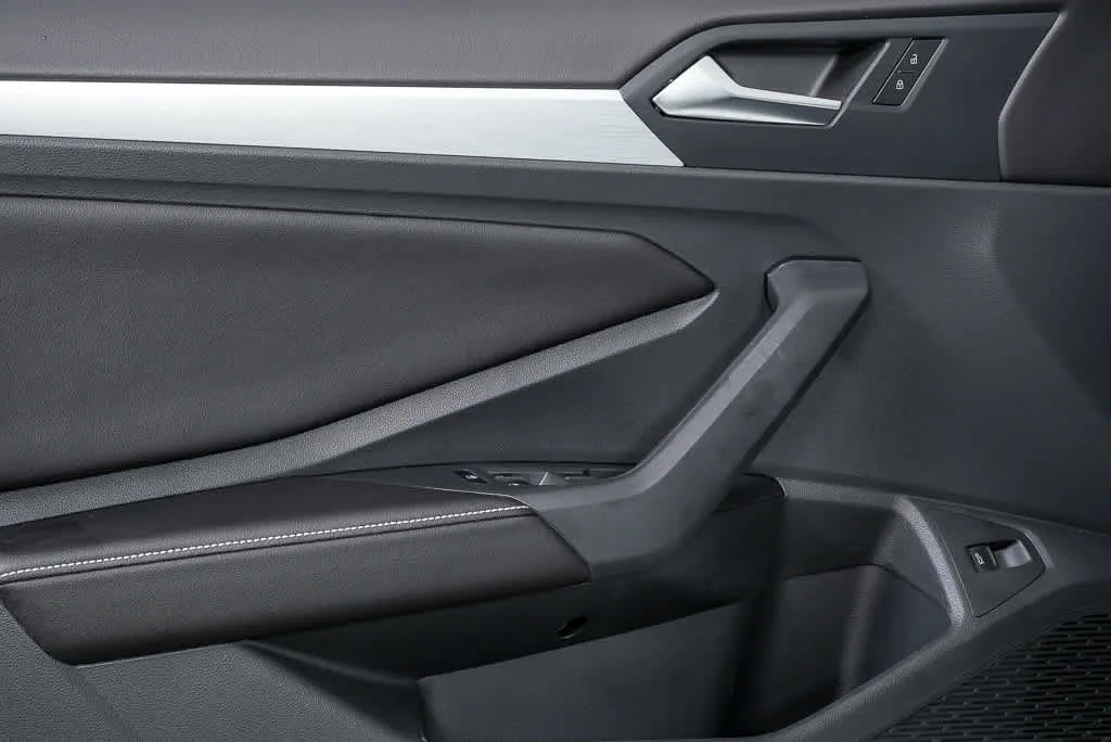 New 2026 Pure White Volkswagen S image 6
