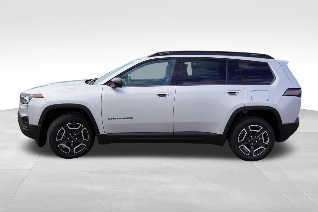 New 2026 Silver Zynith Clearcoat Jeep Limited image 6