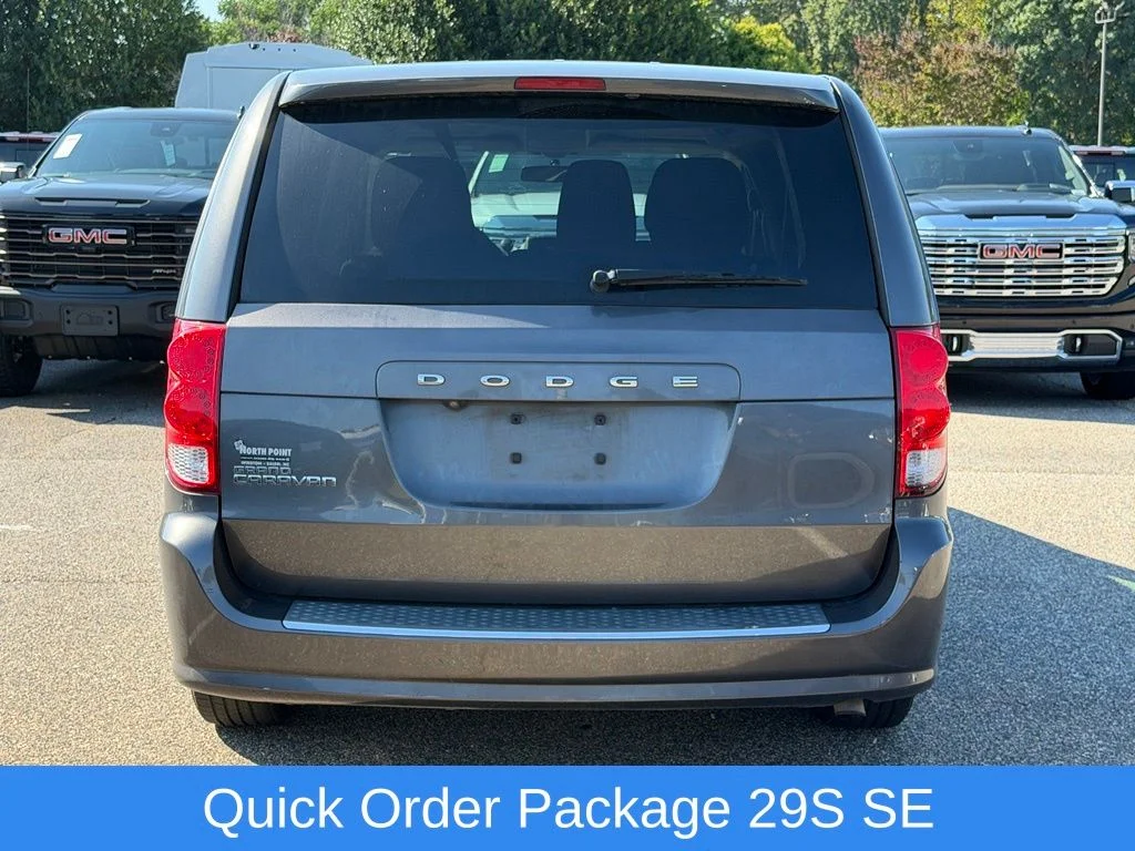 Used 2018 Gray Dodge SE image 7