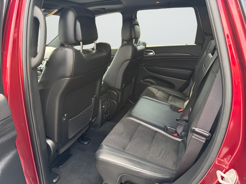 Used 2022 Red Jeep Laredo X image 20