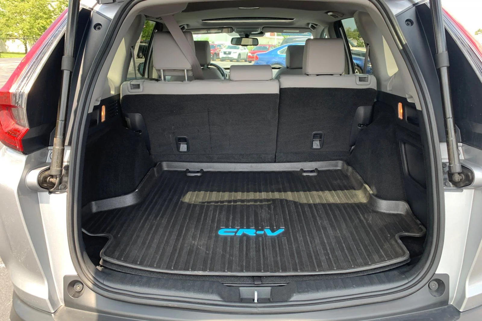 Used 2022 Silver Honda EX-L image 19