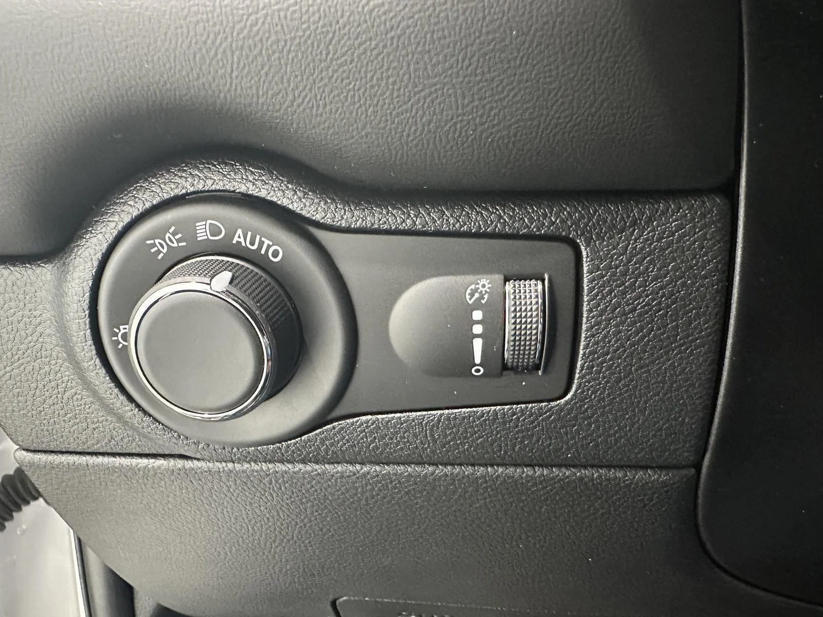 Used 2024 White Knuckle Dodge R/T image 17