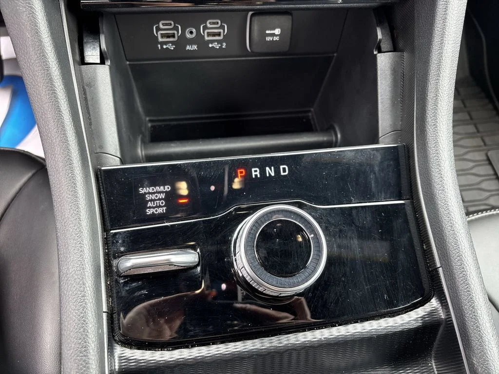 Used 2025 White Jeep Limited image 23