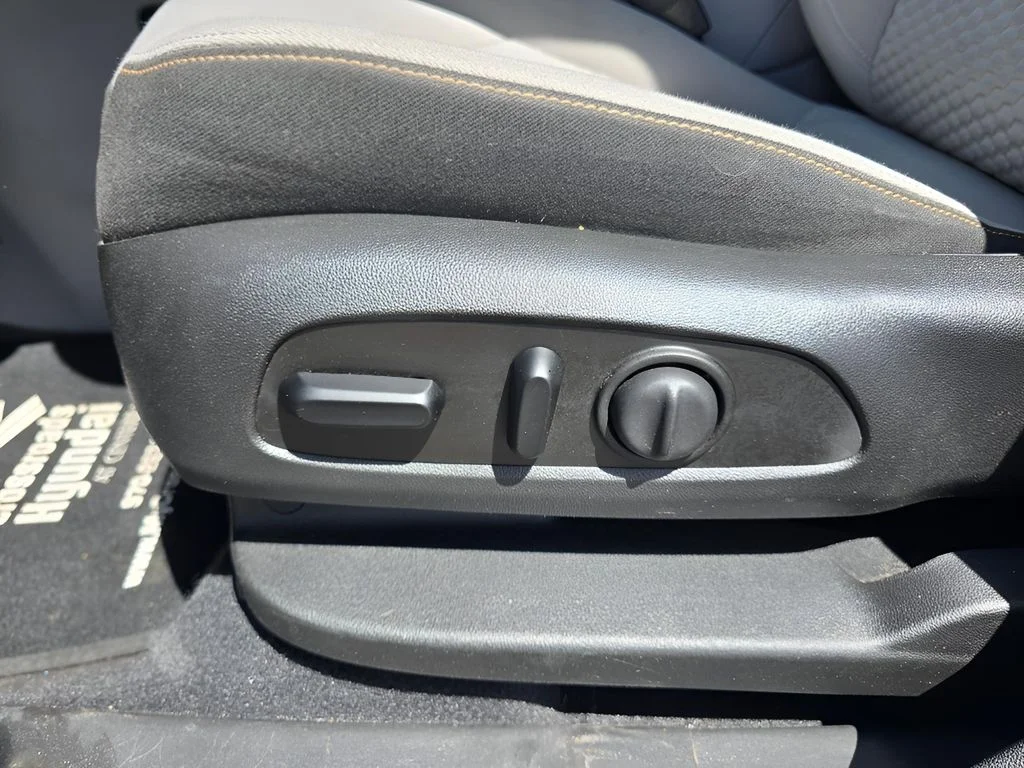 Used 2021 Quicksilver Metallic GMC SLE image 25