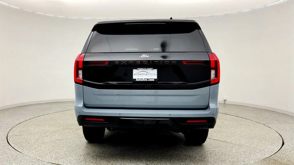 Used 2025 Glacier Gray Metallic TriCoat Ford Tremor 4x4 image 6