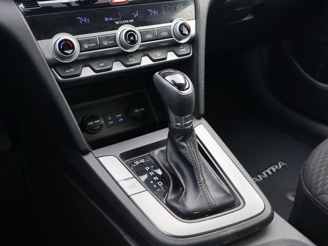 Used 2020 Gray Hyundai SE image 16