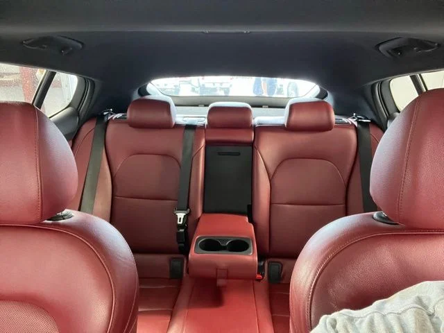 Used 2019 Black Kia GT1 image 33