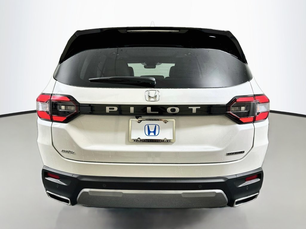 New 2026 Platinum White Pearl Honda Touring image 6