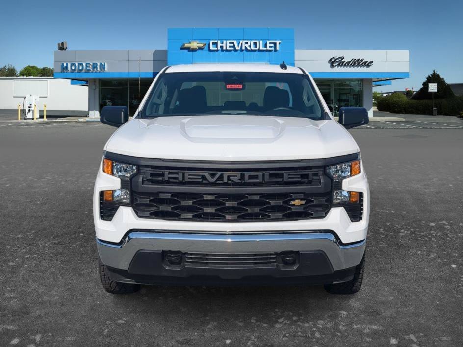 New 2026 Summit White Chevrolet WT image 6