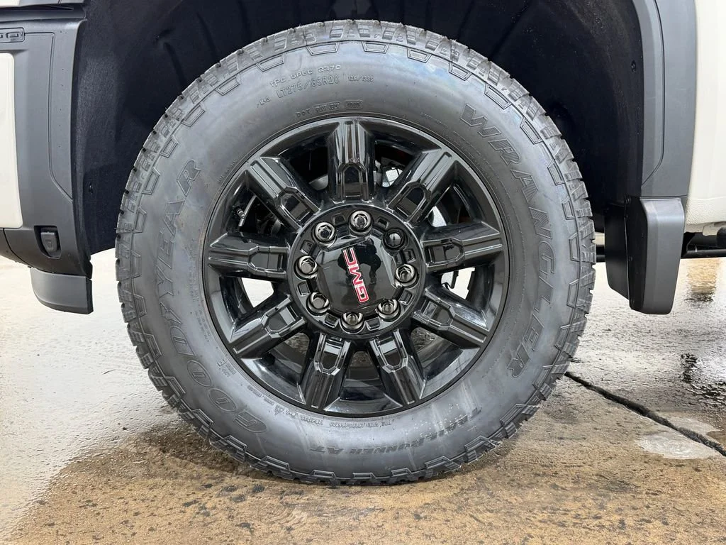2026 GMC Sierra 2500HD AT4 - Photo 6