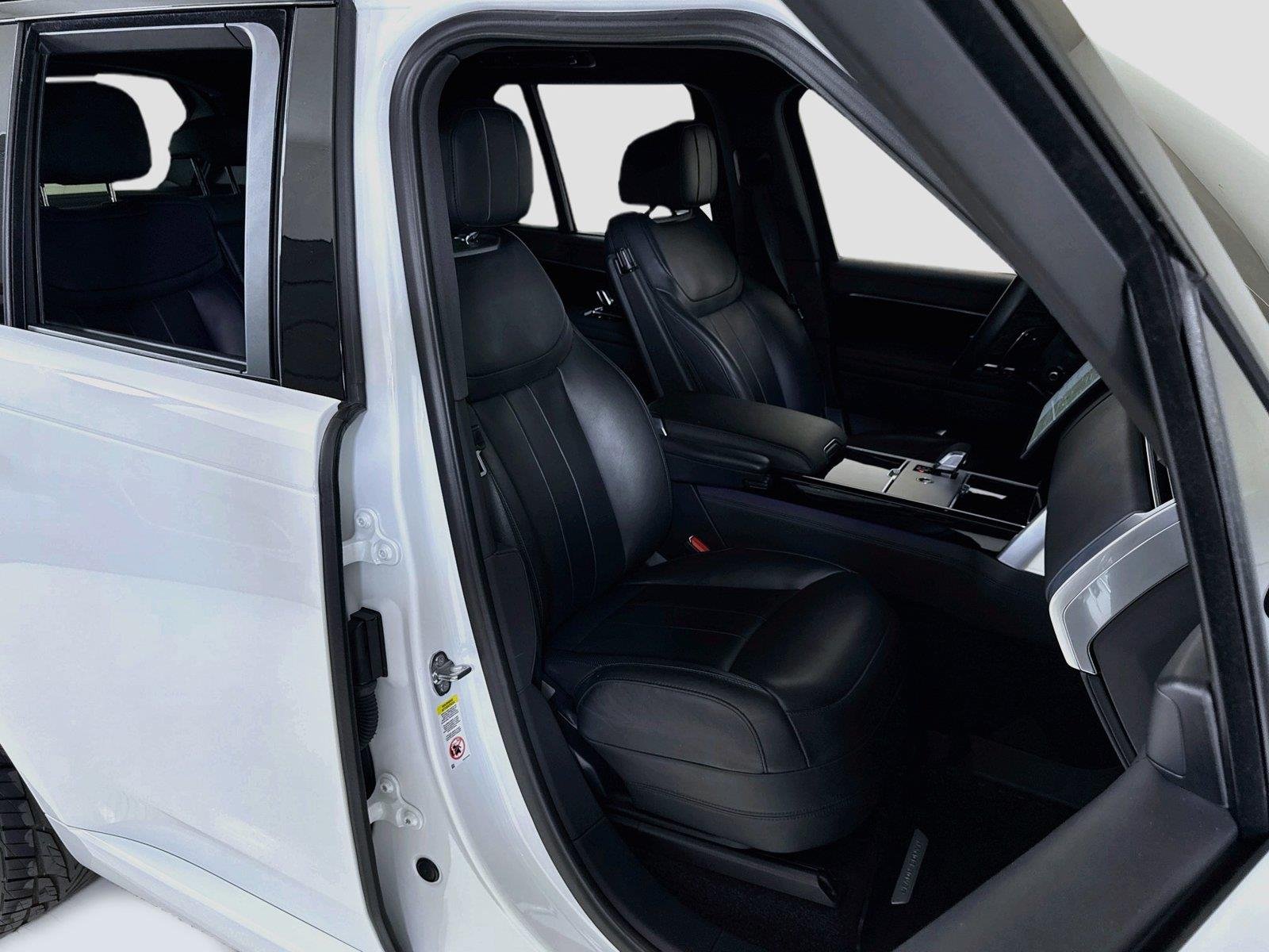 Used 2025 Fuji White Land Rover SE | 24