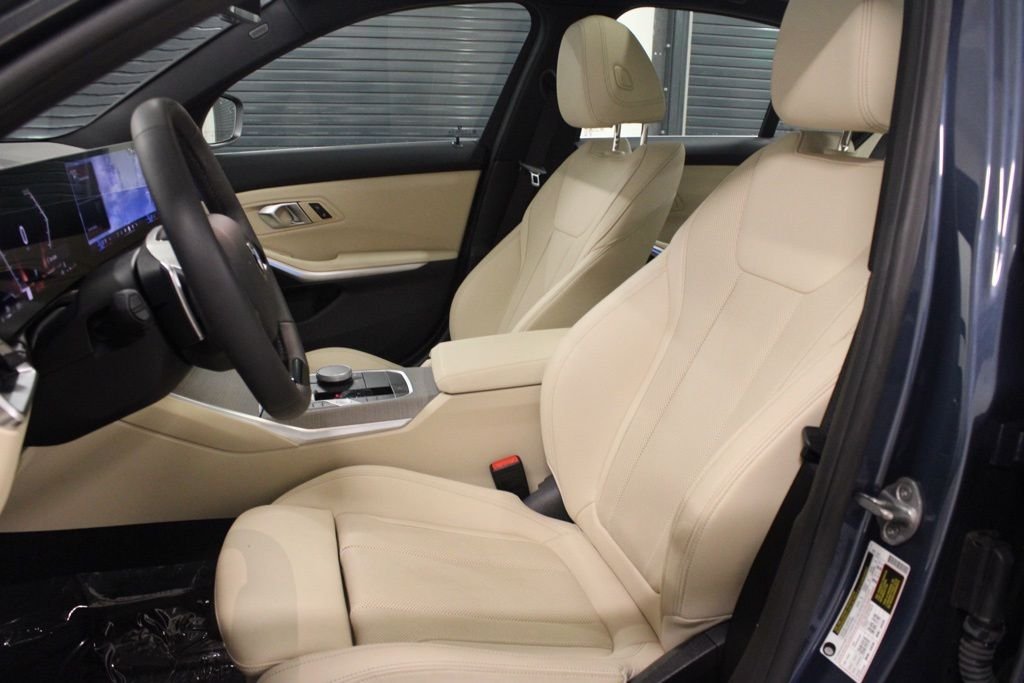 Used 2025 Blue BMW 330i image 5