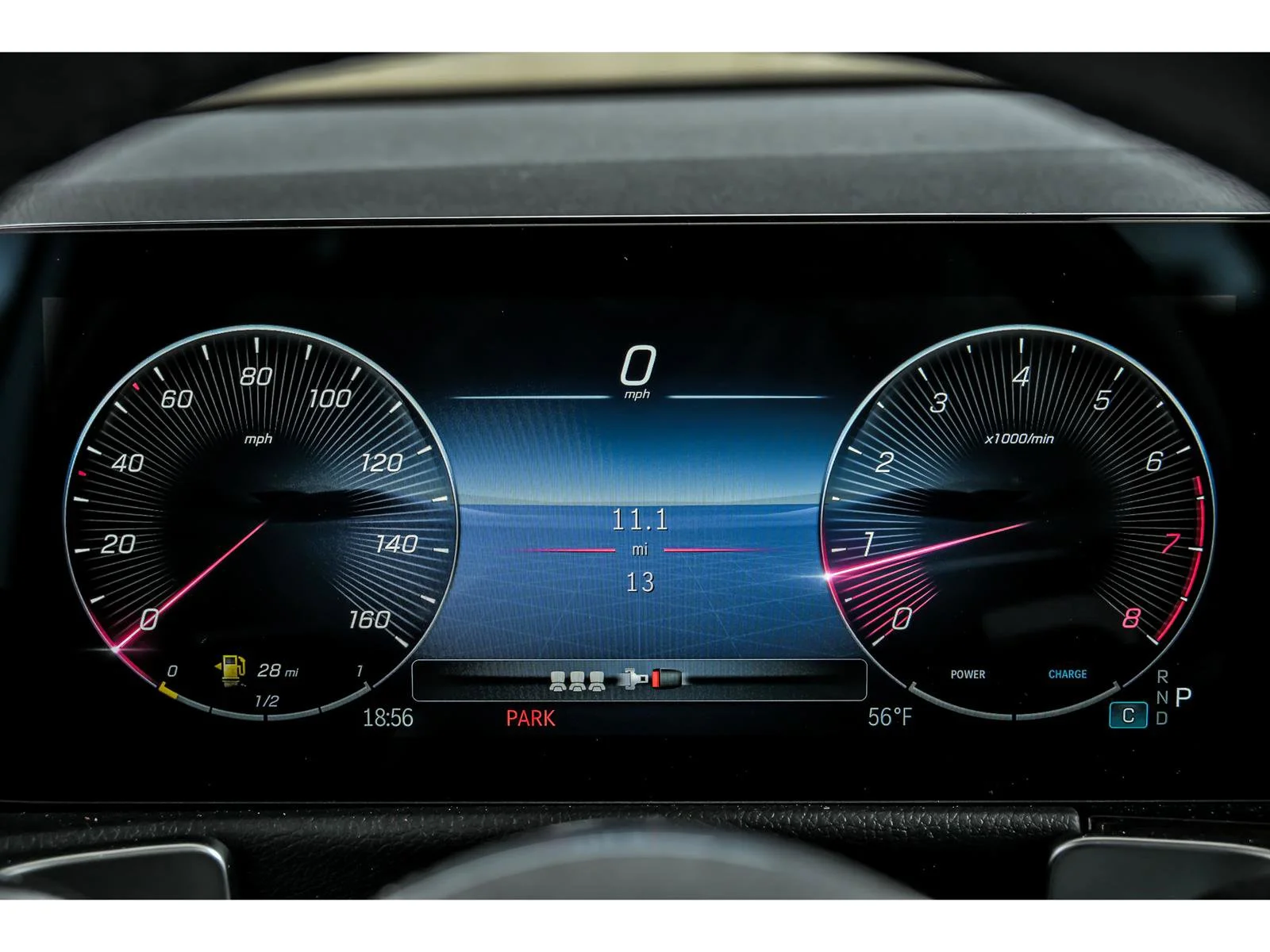 New 2026 Polar White Mercedes-Benz GLB 250 image 38