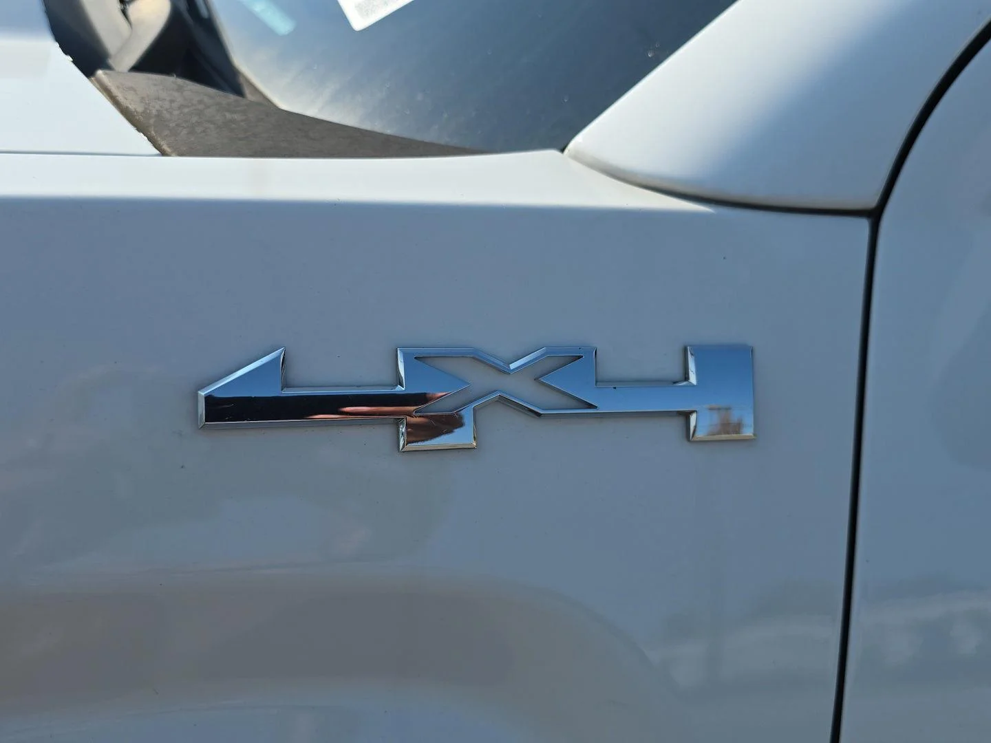 Used 2015 Summit White GMC SLE image 11