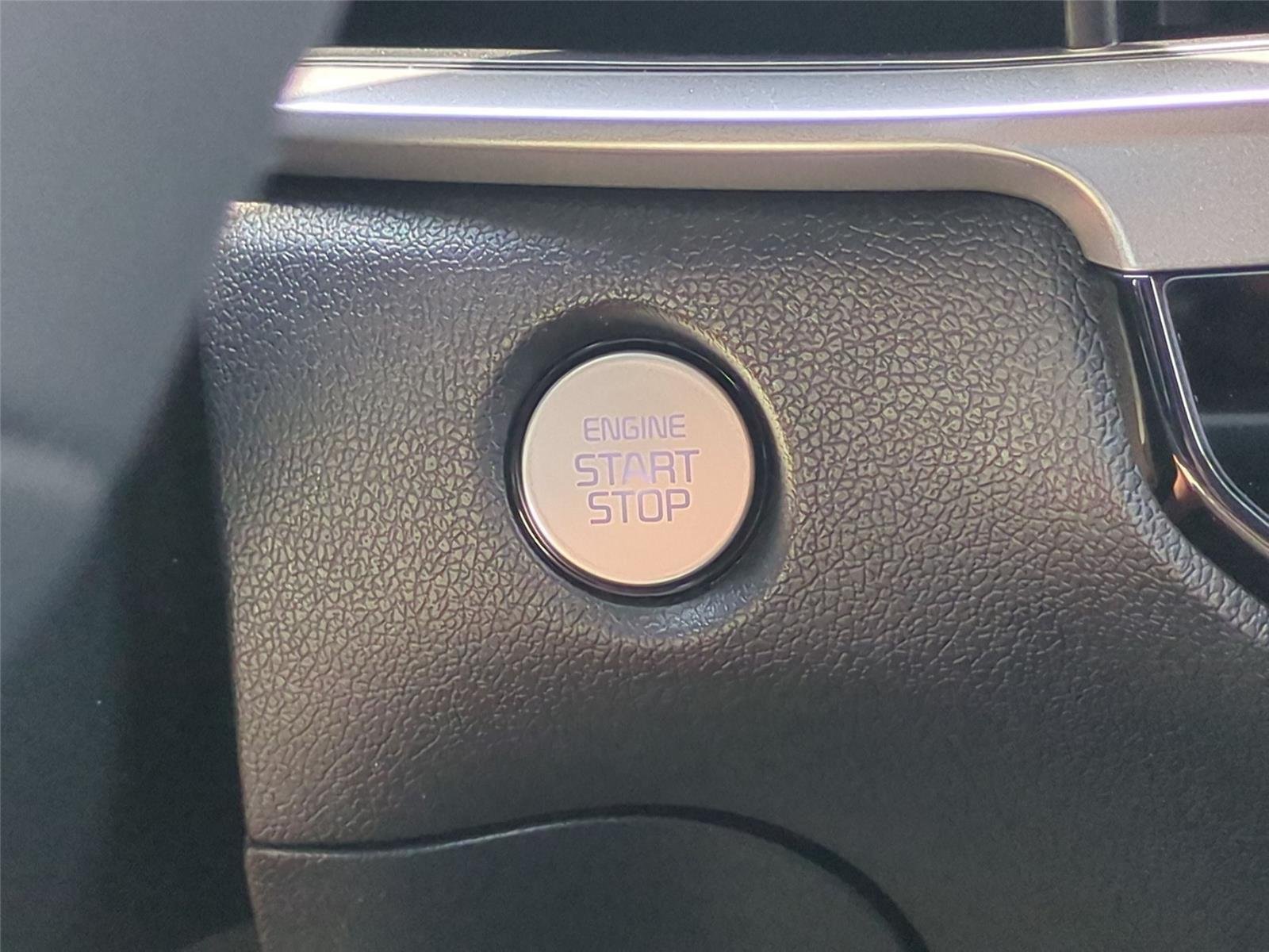 New 2026 Glacial White Kia S image 30