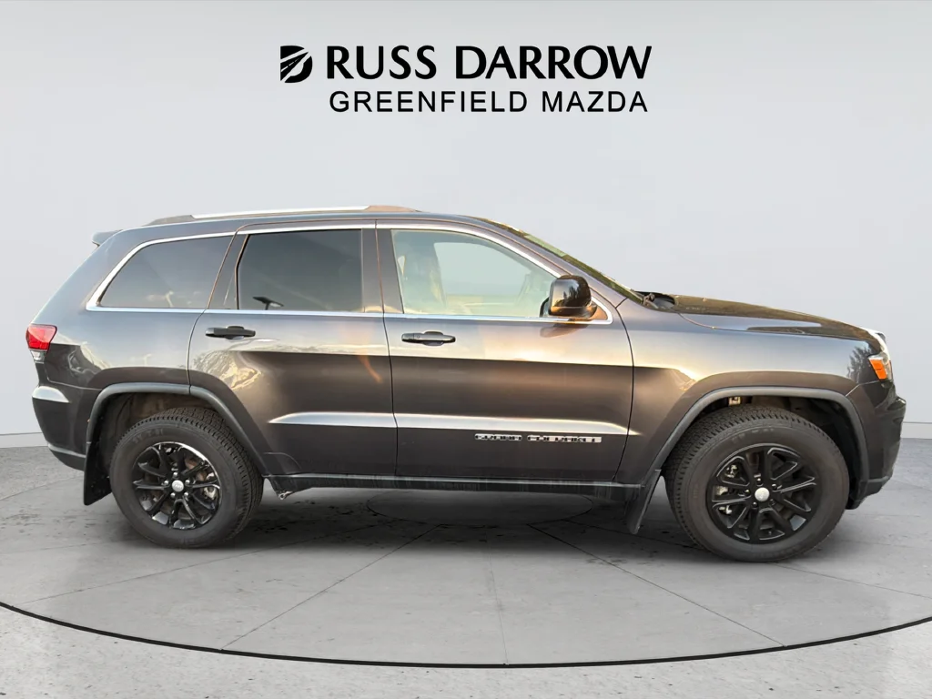 Used 2021 Gray Jeep Laredo X image 6