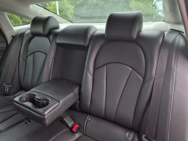 Used 2017 BLACK OYNX Buick Essence image 31