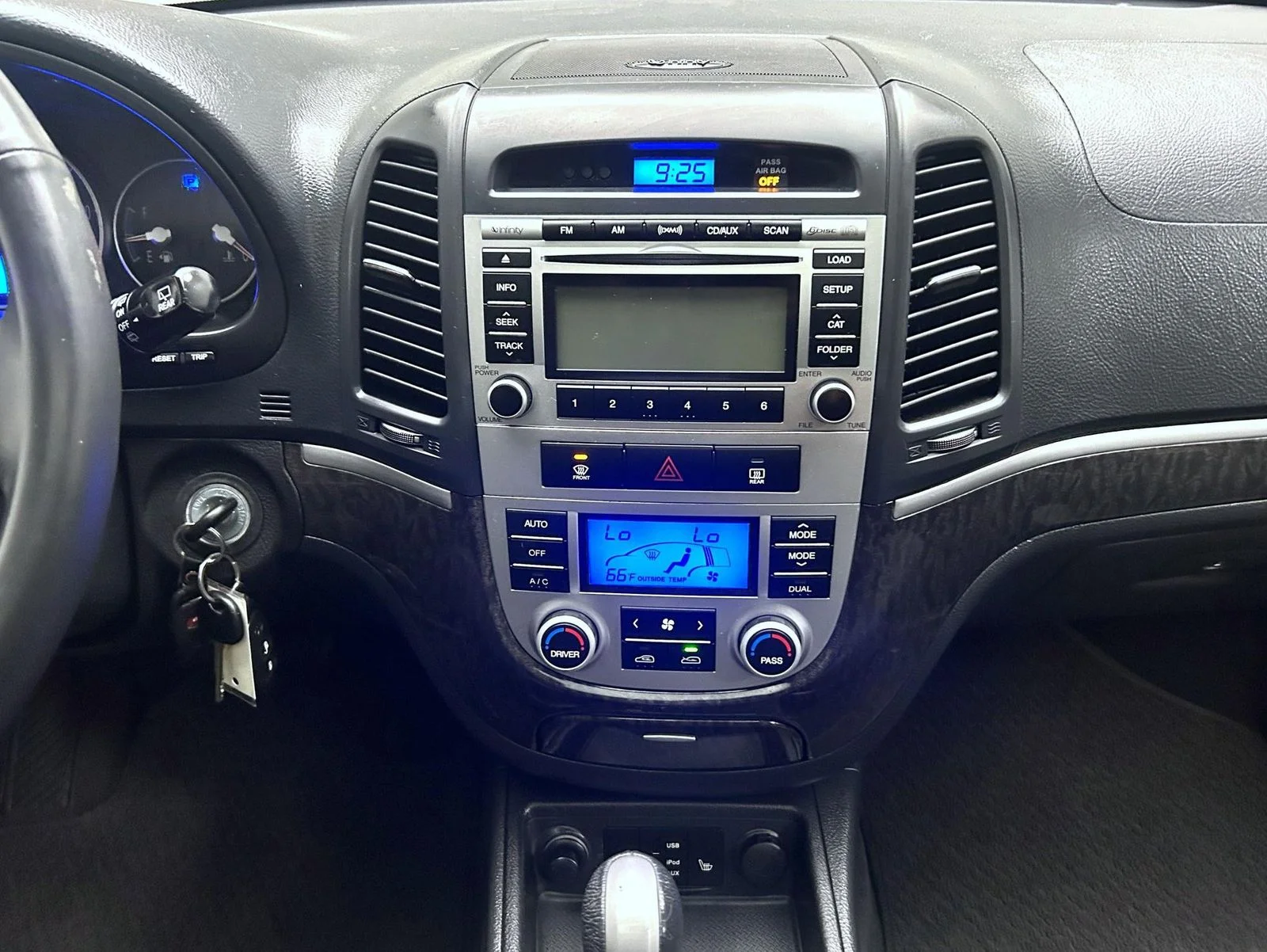 Used 2009 Gray Hyundai Limited image 13