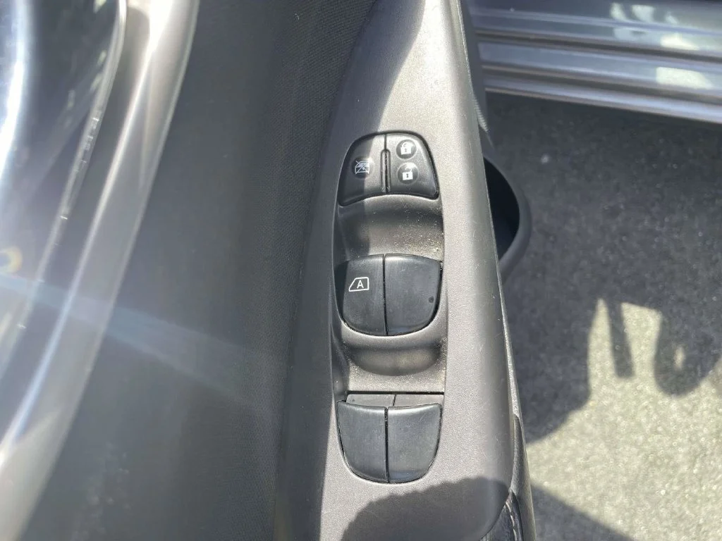 Used 2018 Gray Nissan SV image 16