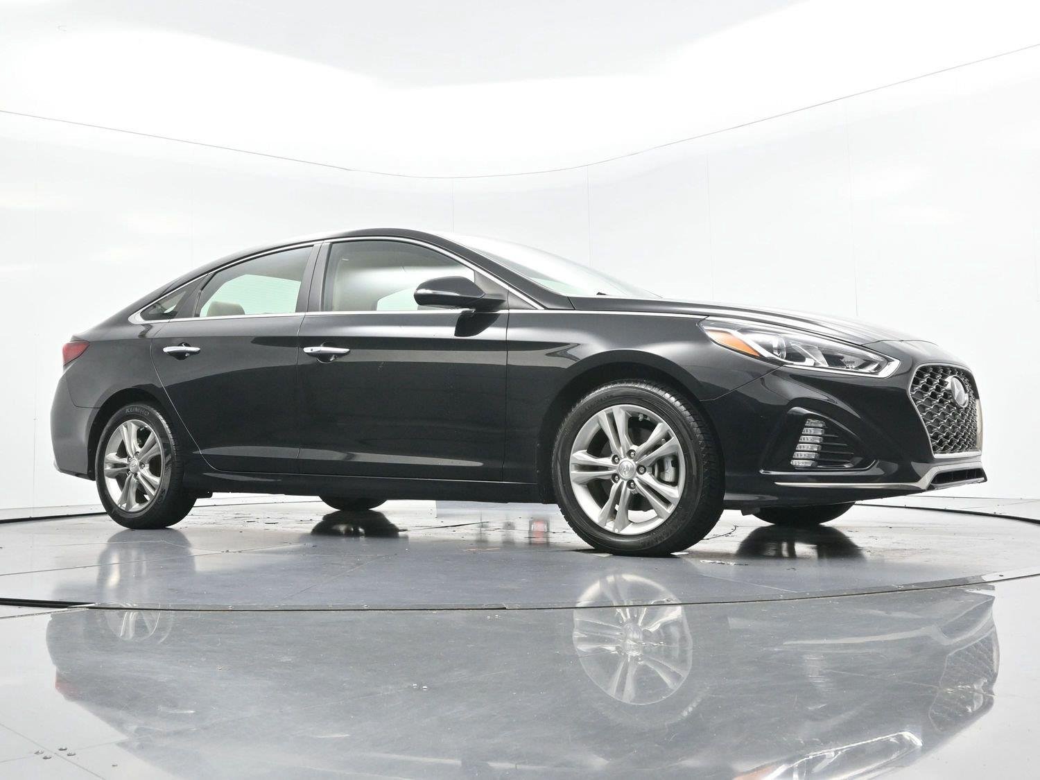 Used 2019 Phantom Black Hyundai SEL image 43