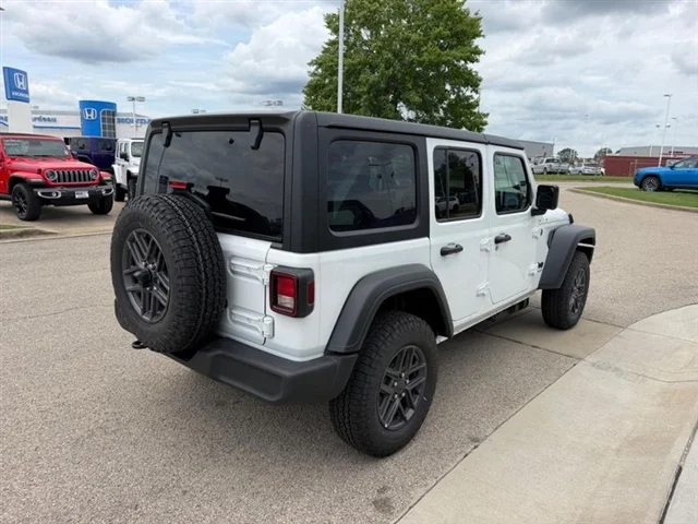 New 2026 Bright White Clearcoat Jeep Sport RHD image 4