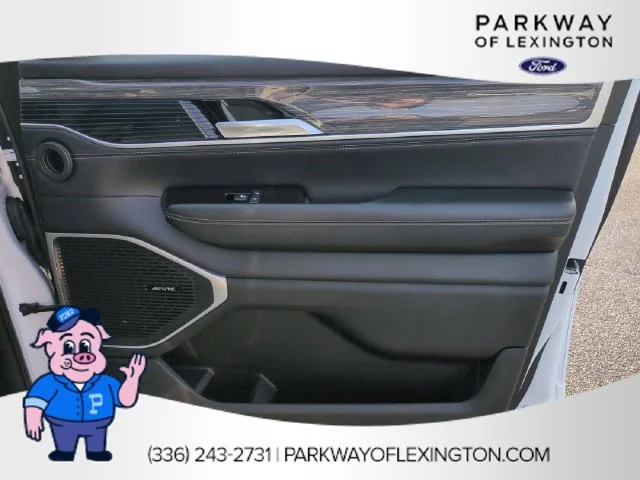 Used 2022 White Jeep Series II image 35
