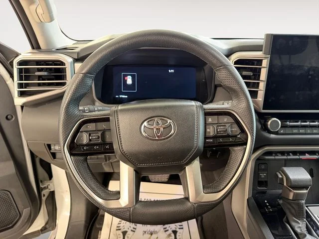 2024 Toyota Sequoia SR5 - Photo 13