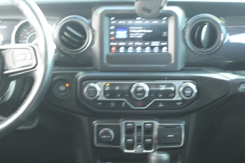 Used 2022 Granite Crystal Metallic Clearcoat Jeep Unlimited Sport Altitude 4x4 image 17