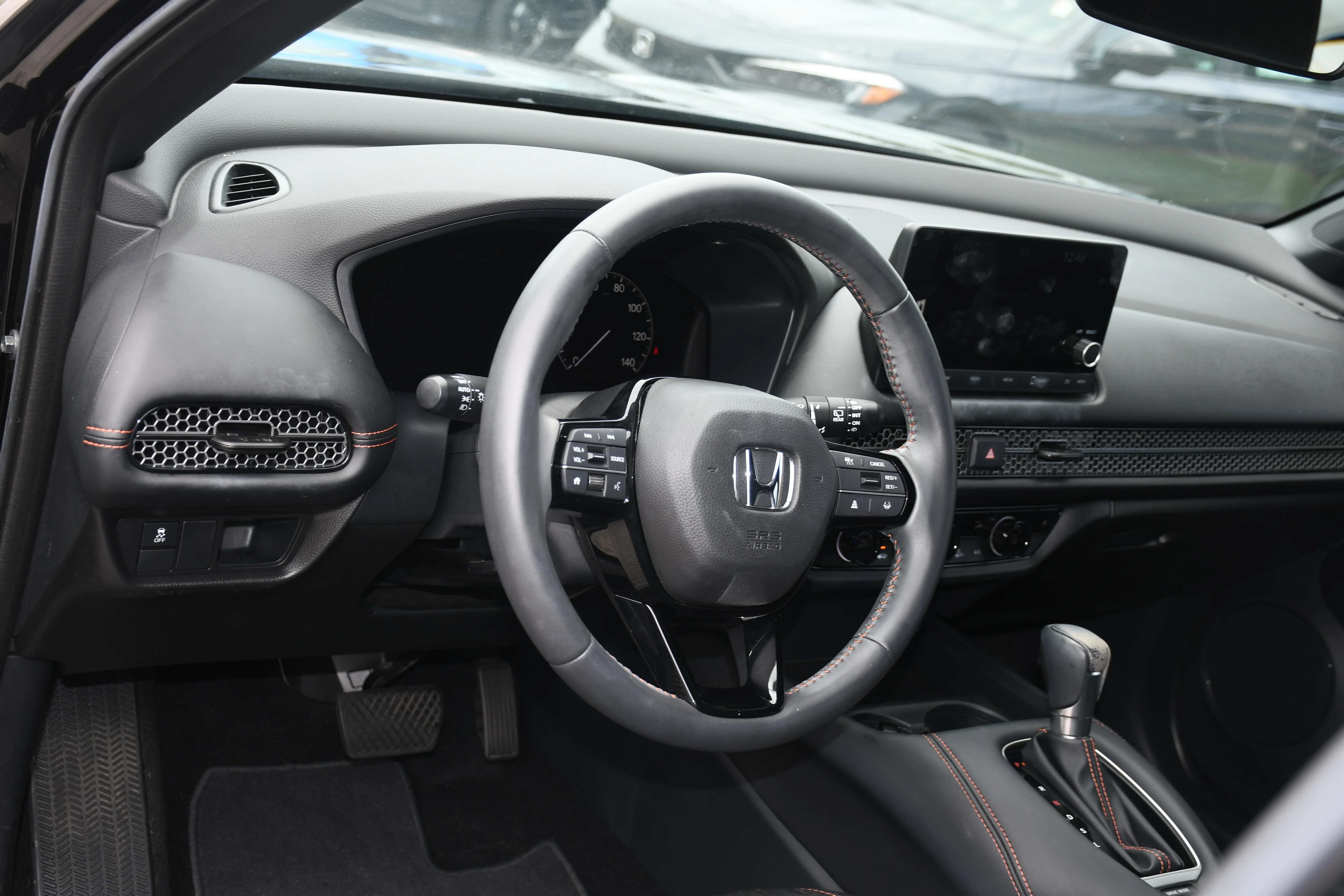 2025 Honda HR-V Sport - Photo 8